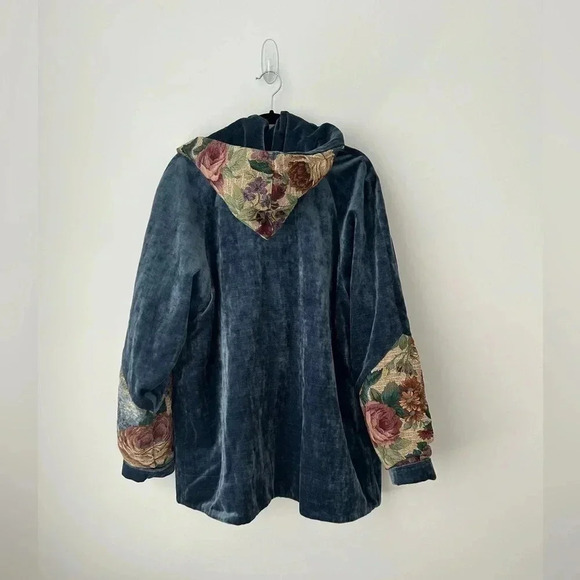 Vintage Custom Blue Velvet and Tapestry Floral Women's Jacket - Picture 10 of 14